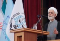 جای تأسف است برخی هم‌لباس من به مذاکره‌کنندگان تهمت می‌زنند